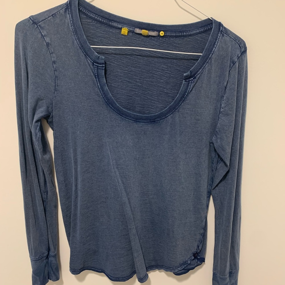 Little yellow button top